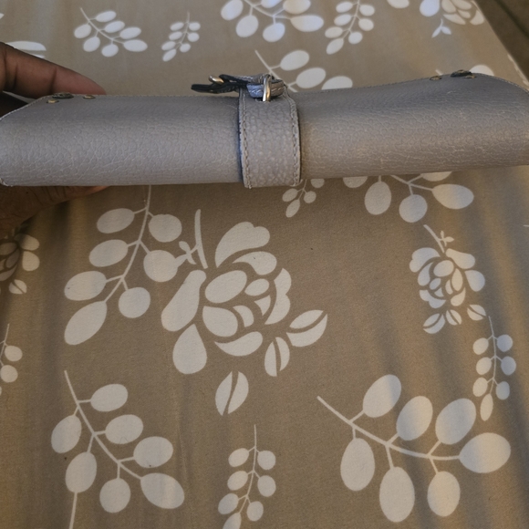 Chloe Gray Leather Wallet - Picture 5 of 15